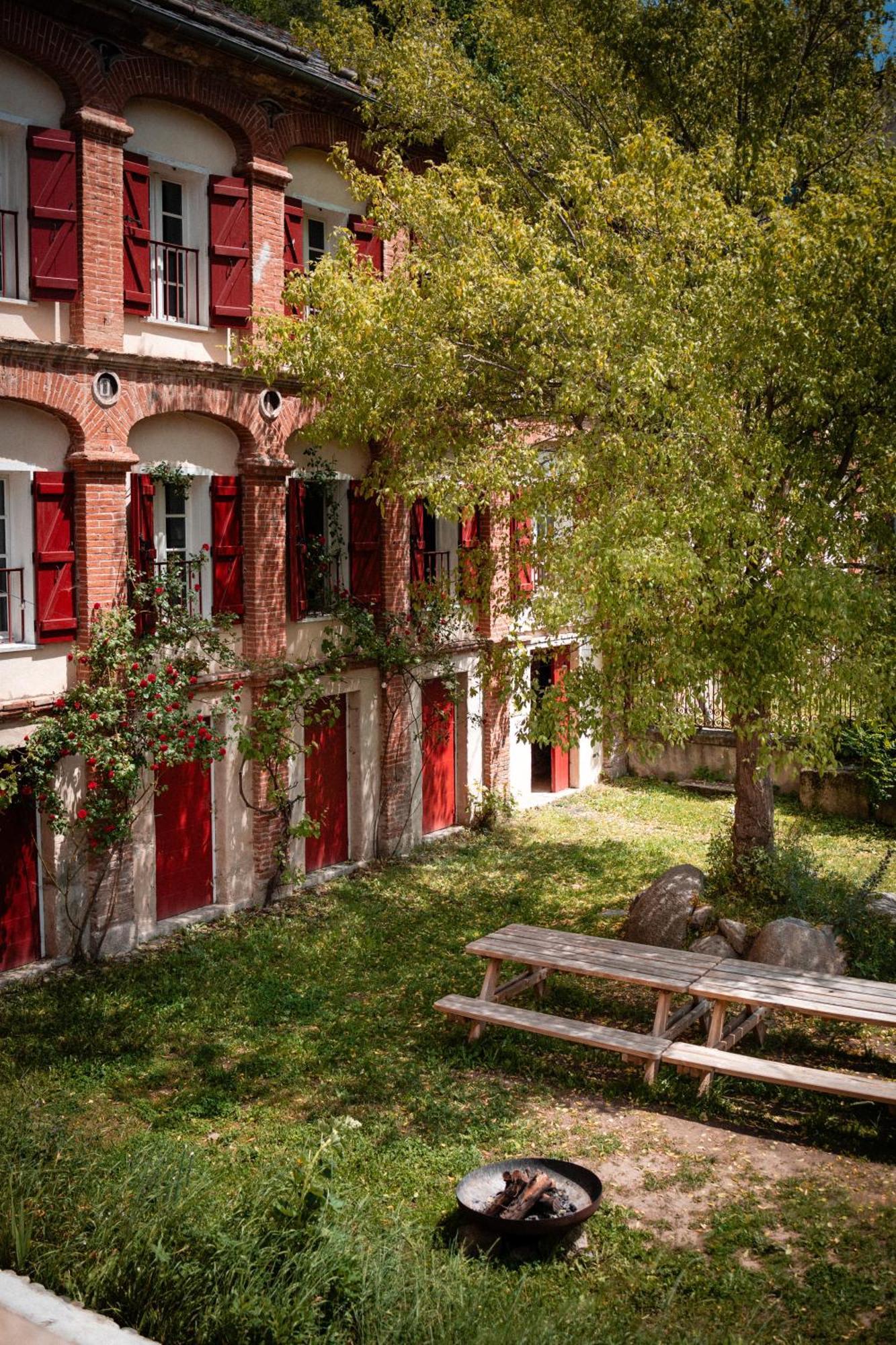 La Grande Maison Rouge Angoustrine Zewnętrze zdjęcie